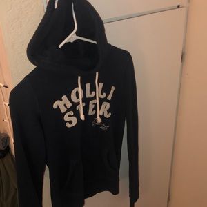 Cute navy blue sweater 👌🏻